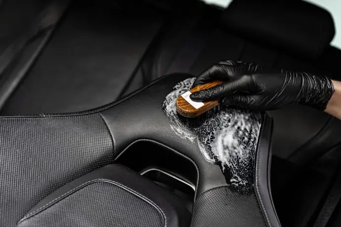 Nettoyage intérieur de voiture à domicile dans l’Hérault